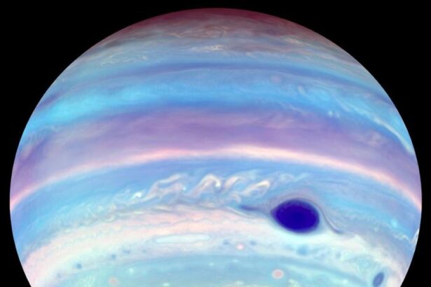 astronomii au descoperit un fenomen care apare si dispare la polii planetei jupiter 674ec567cc93b