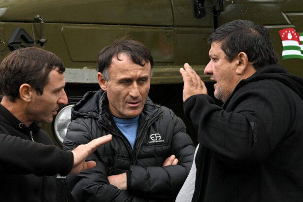 atac armat in parlamentul regiunii separatiste proruse abhazia un deputat a fost ucis 6764288be6558