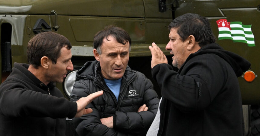 atac armat in parlamentul regiunii separatiste proruse abhazia un deputat a fost ucis 6764288be6558
