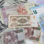 avertisment volatilitate ridicata pe piata valutara si tensiuni comerciale in crestere in 2025 67504018d4172