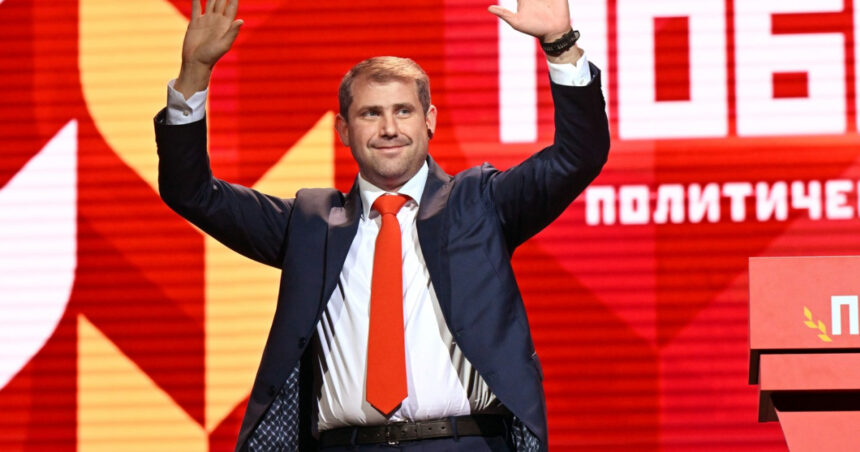 Călin Georgescu afirmă că ideile lui Ilan Șor sunt „interesante”. Portretul oligarhului fugit la Moscova este prezentat într-o carte din 2022. 1 calin georgescu sustine ca ideile lui ilan sor sunt interesante portretul oligarhului fugit la moscova apare intr o carte din 2022 674f2967bf288