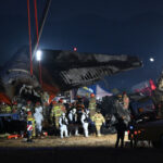 care ar fi cauza prabusirii avionului sud coreean martorii spun ca au auzit o explozie puternica 677129707b298
