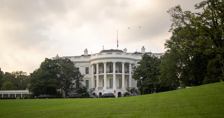 Casa Albă îl susține pe Joe Biden după grațierea fiului său. Declarațiile purtătoarei de cuvânt. 1 casa alba il apara pe joe biden dupa ce si a gratiat fiul ce a declarat purtatoarea de cuvant 674ee278486ae