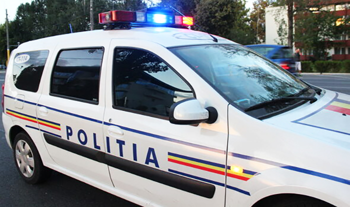 caz incredibil la tulcea cum a scapat basma curata un barbat care a spart cu piatra geamul unei masini de politie 676d291550479