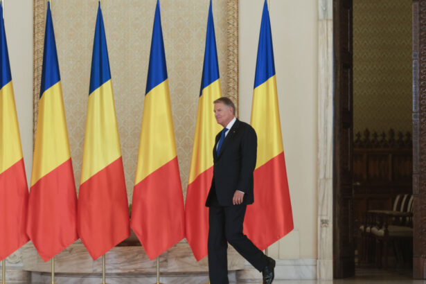 ccr klaus iohannis isi mentine mandatul pana la depunerea juramantului noului presedinte argumentele invocate de judecatori 67536edcdd1b5