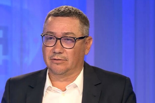 ce se fereste sa spuna clar presei din romania recunoaste in financial times victor ponta il voteaza pe calin georgescu 67506c2fc3886