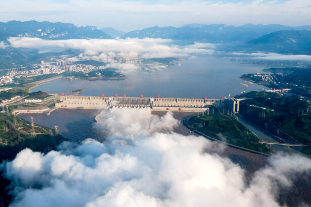 china va construi cea mai mare hidrocentrala din lume cate persoane va afecta megastructura ordonata de beijing 676d2ac092ece