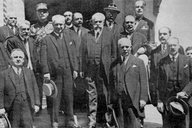 cine a fost prim ministrul roman pasionat de machiavelli noaptea ii citea cartea pentru ca ziua sa ii aplice principiile 6772ab297c660