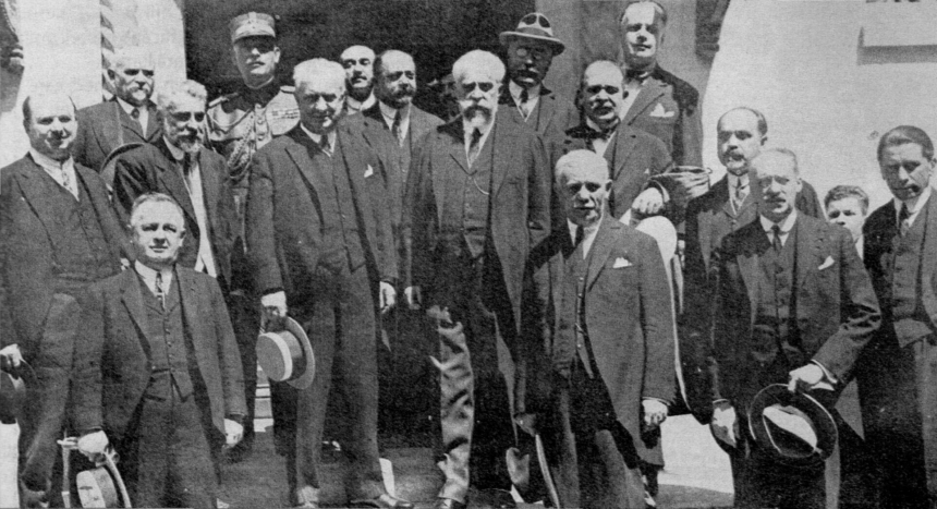 Cine a fost prim-ministrul român care citea Machiavelli noaptea pentru a aplica principiile sale ziua? 1 cine a fost prim ministrul roman pasionat de machiavelli noaptea ii citea cartea pentru ca ziua sa ii aplice principiile 6772ab297c660