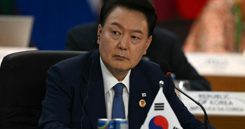 Cine este Yoon Suk Yeol, președintele care a decretat legea marțială în Coreea de Sud și controversele asociate cu acesta. 1 cine este yoon suk yeol presedintele care a decretat legea martiala in coreea de sud controversele din jurul sau 674f41ebea65c