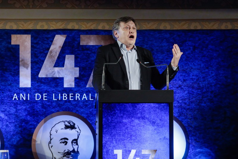 Coaliția a decis: Crin Antonescu, candidat la prezidențiale; Ciolacu premier, Bolojan șef la Senat. 1 coalitia a decis crin antonescu candidat la prezidentiale ciolacu premier bolojan sef la senat 6767ff857e3b0