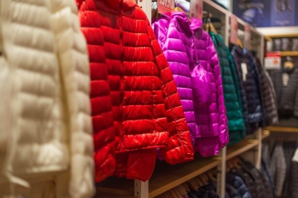 colectarea separata a deseurilor textile obligatorie de la 1 ianuarie provocari si solutii de aliniere in romania care colecteaza maxim 07 kg textile uzate 675ae925ddbf6