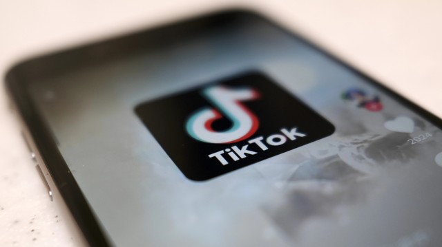 comisia europeana a cerut tiktok sa inghete si sa pastreze datele si probele legate de alegerile din romania 6751a3b6b311b