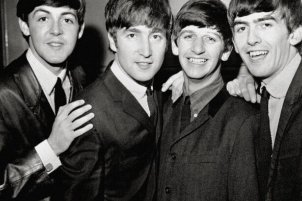 cu cat au fost vandute mai multe documente referitoare la trupa the beatles grupul si a anuntat destramarea in 1970 675bfff302f35