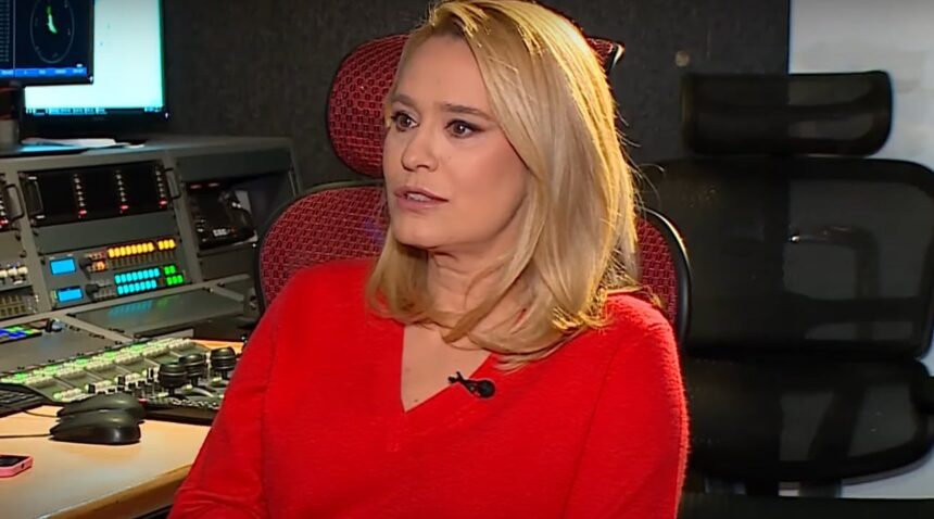 Cum a apărut Andreea Esca de Crăciun alături de copiii ei, părinții și socrii, în seara în care a prezentat Știrile Pro TV. 1 cum a aparut andreea esca de craciun alaturi de copiii ei de parintii sai si de socrii seara a prezentat stirile pro tv 676d144c2c6c1