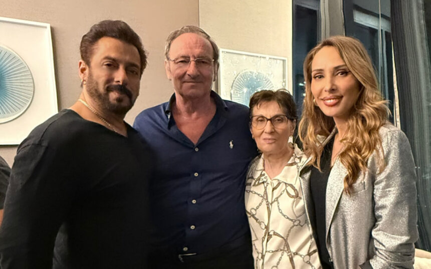 Iulia Vântur surprinsă alături de părinți la concertul lui Salman Khan din Dubai, unde starul de la Bollywood a performat în fața socrilor. 1 cum a fost surprinsa iulia vantur cu parintii la concertul lui salman khan din dubai starul de la bollywood a facut show in fata socrilor 6756c6f1a63bf