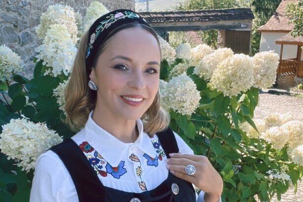 cum arata mama vitrega a andreei marin desi a a crescut o ca pe propria fiica vedeta a acceptat o greu pe renata 6762a4759febb