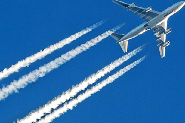 cum dau autoritatile apa la moara fanilor teoriei conspirationiste chemtrails incercarea de a rezolva criza climatica e de vina 676d9bcb174dd
