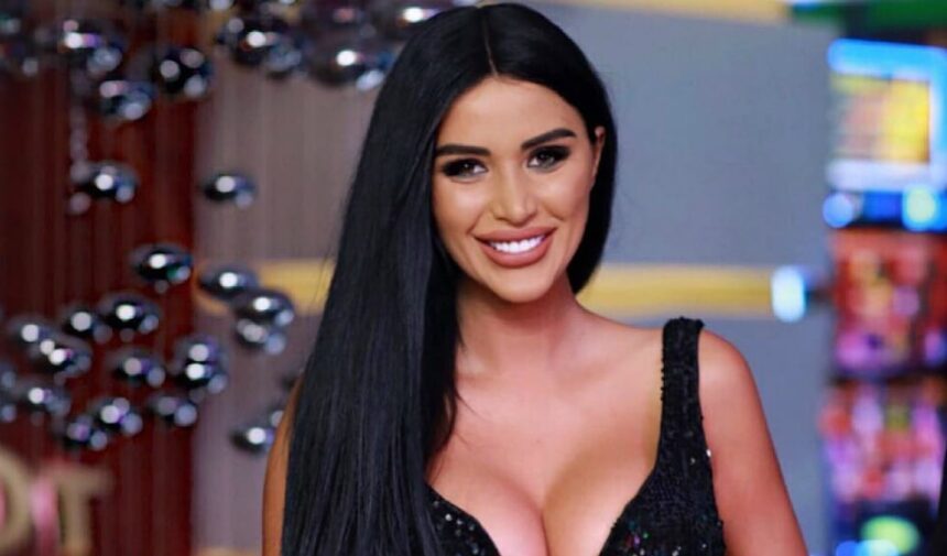 cum si a fotografiat daniela crudu cei doi copii mici imaginea a ajuns pe internet 675af72be136d
