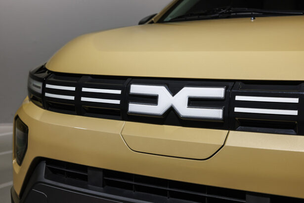 dacia lucreaza in mare secret la propriul suv captur surse 6768ae63513a2