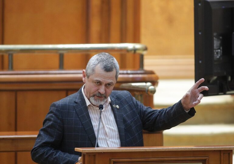 deputatul focsa la final de mandat din pacate aceasta tara este condusa de guvern prin ordonante de urgenta subrezind vizibil ceea ce noi numim legislativul 6758669b5d670