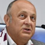 diabolicul sucu portretul unui om de afaceri meticulos facut de cel care a ajuns sa l cunoasca foarte bine 6771376dc31cd