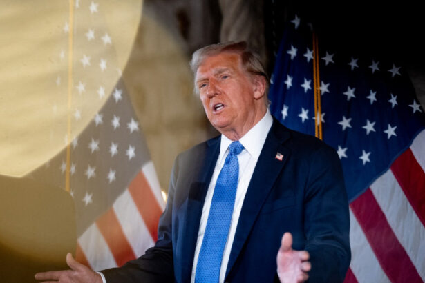 donald trump il apara pe robert kennedy jr si nominalizarea sa pentru postul de secretar al sanatatii cred ca este deschis la minte 67609a74bbf4c