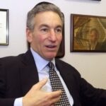 donald trump il numeste pe charles kushner cuscrul sau ambasador al sua in franta condamnat pentru infractiuni fiscale acesta fusese gratiat de trump la incheierea primului mandat 674bff46685e4