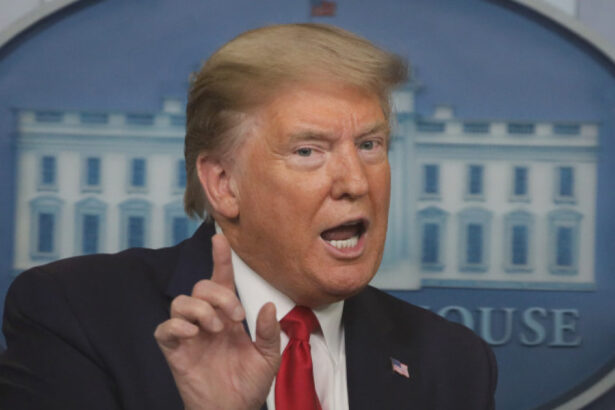 donald trump spune ca va lua absolut in considerare posibilitatea sa scoata sua din nato ce l ar face sa ia decizia 6755e00c8b61a