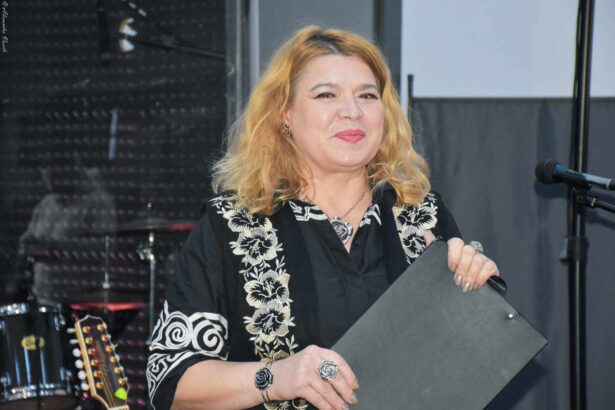 dupa datini colindam sarbatoreste craciunul prin traditie si muzica la muzeul de arta populara 6758e43758b50