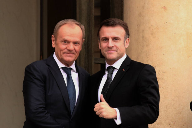 emmanuel macron si donald tusk se intalnesc pentru a discuta soarta ucrainei ce rol au sua 675ab0093c207