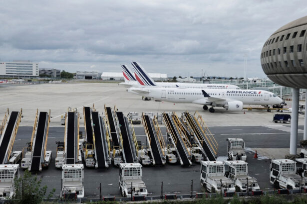 europa acaparata de greve de calatorie pe ce aeroporturi vor fi afectate zborurile si ce trenuri vor avea intarzieri 675da2dad6e84