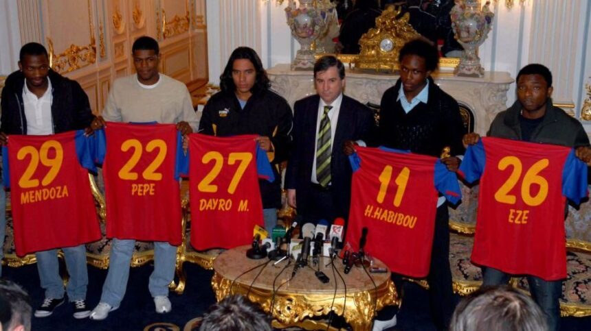 Cum a ajuns Dino Eze, fost jucător la FCSB și Dinamo, să joace în Liga 4: "Era o mare problemă" 1 exclusiv cum a ajuns dino eze ex fcsb si dinamo sa joace in liga 4 era o mare problema 6773d37786d11