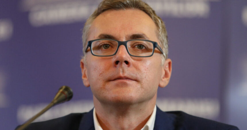 Stelian Ion, fost ministru al Justiției, solicită demiterea procurorului general pentru neanchetarea acțiunilor legionare și antisemite timp de doi ani. 1 fost ministru al justitiei stelian ion cere demiterea procurorului general de doi ani nu a anchetat actiuni legionare si antisemite 6765a0e2cfd7b