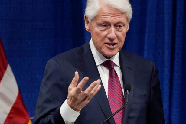 fostul presedinte american bill clinton a fost spitalizat in washington ramane sub observatie 676a5d49b0a13