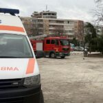 foto alerta la un centru comercial din tulcea pompierii au intervenit cu trei autospeciale de stingere o ambulanta smurd si o autospeciala de prima interventie 675a9fd21f9e1