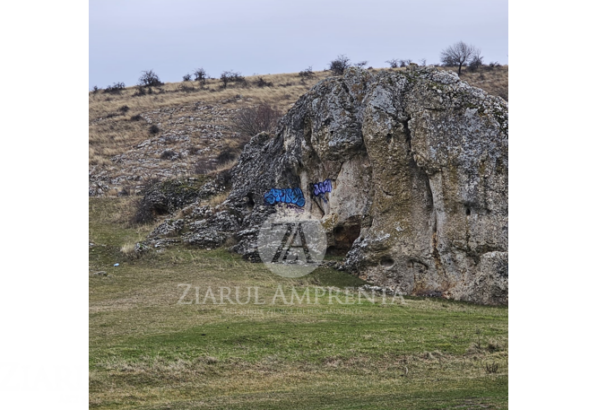 foto cheile dobrogei cu o vechime de aproape 2 milioane de ani au fost vandalizate cu grafitti 67712af38459d