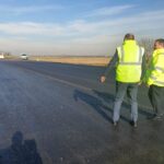 foto constructorii chinezi lanseaza in urmatoarele ore un lot din prima si singura autostrada construita de ei in romania 6750b42223355