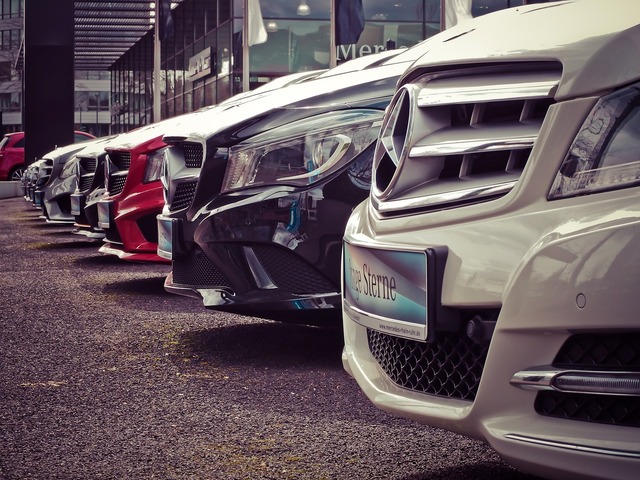 Mercedes dezvoltă o vopsea cu proprietăți fotovoltaice. 1 foto mercedes lucreaza la o vopsea cu proprietati fotovoltaice 67582cb4d674a