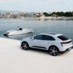 foto porsche si frauscher lanseaza salupa electrica de peste jumatate de milion de euro 6757d80d7e692