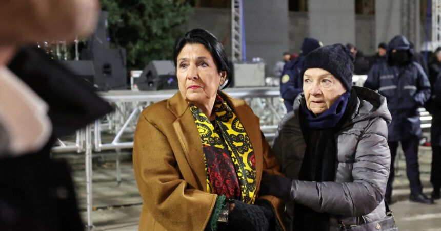 foto presedinta georgiei refuza sa paraseasca postul si cheama la noi proteste un parlament ilegitim nu poate alege un nou sef de stat 675dcfe73a37c