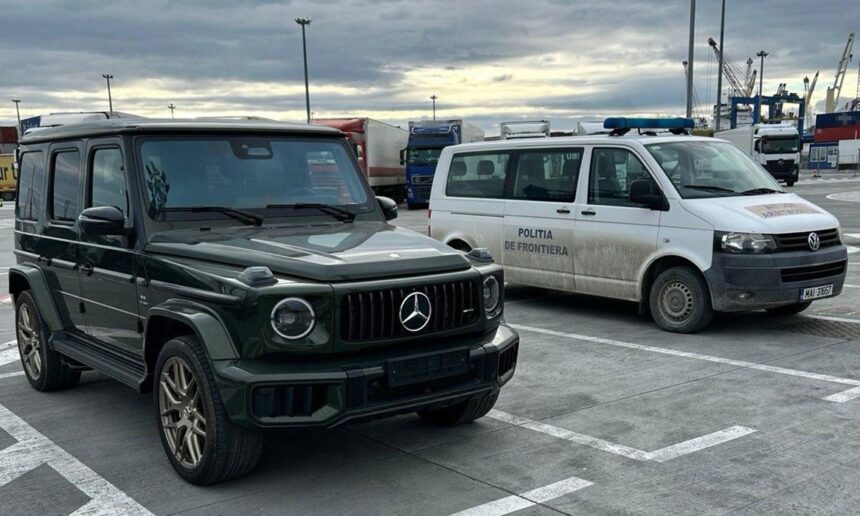 foto video bolid de lux cautat de autoritatile din polonia descoperit de politisti in portul constanta 675d4c2cf22ba