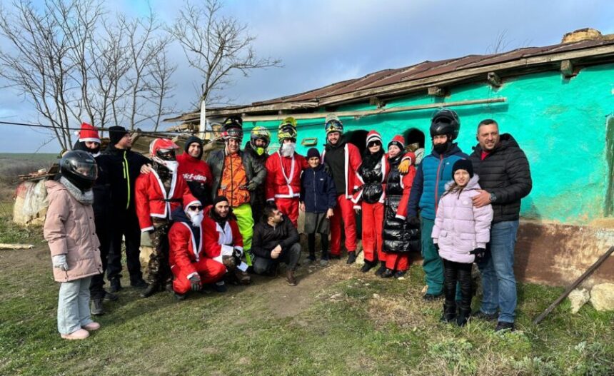 foto video grupul atv off road constanta a adus bucuria craciunului in familiile nevoiase din judet 676070ef57127
