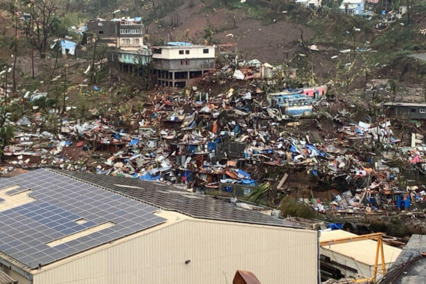 galerie foto ciclonul chido numarul mortilor s ar putea ridica la o mie in teritoriul francez mayotte in largul coastei de est a africii 675f3b08a3baf