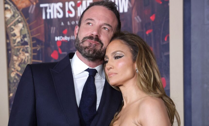 Gestul realizat de Jennifer Lopez și Ben Affleck înainte de Crăciun. Fanii speculează că se apropie marea împăcare. 1 gestul facut de jennifer lopez si ben affleck inainte de craciun fanii speculeaza ca urmeaza marea impacare 676acd2fc807c