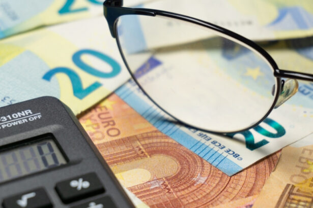 grecia va elimina comisioanele si tarifele bancare pentru unele tranzactii cu amanuntul pentru atenuarea efectelor crizei 6760629821885