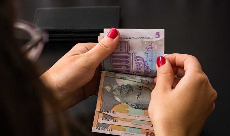 Guvernul provoacă turbulențe în sistemul bugetar: Îngheață angajările și majorările salariale 1 guvernul produce cutremur in sistemul bugetar ingheata angajarile si majorarile salariale 6765328e63450