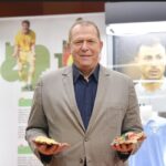 Helmut Duckadam a primit o decorare post-mortem din partea președintelui Klaus Iohannis 2 helmut duckadam a fost decorat post mortem de presedintele klaus iohannis 67501251ade87