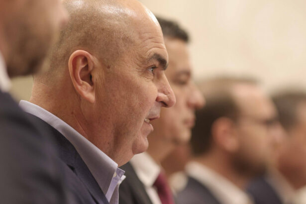 ilie bolojan explica de ce nu e bine sa fie alegeri prezidentiale de paste ar fi impropriu sa venim cu mizeriile politice 675b2d1d359ec