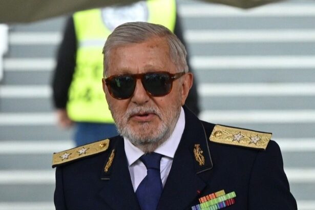 ilie nastase scarbit de statul roman merge la cedo unde sunt banutii aia unde s au dus tirada fostului lider atp 6750149e971e6